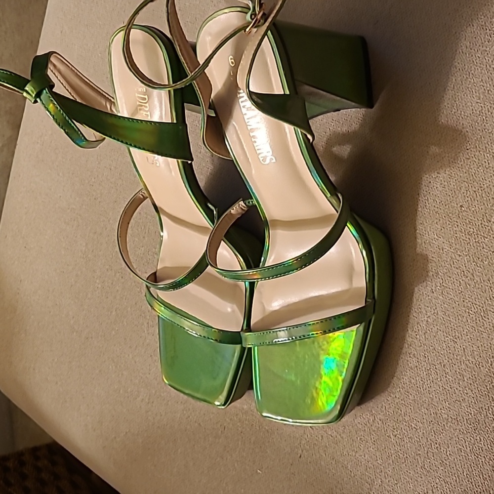 Green Platform Sandals - Picture 2 of 6